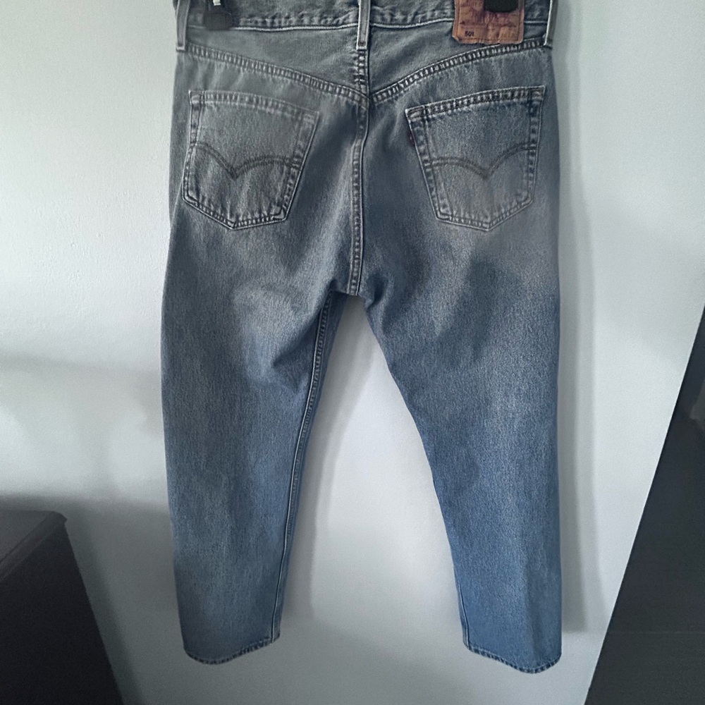 Levi's Men's 501 button up fly Jeans W36 x L30 red tag